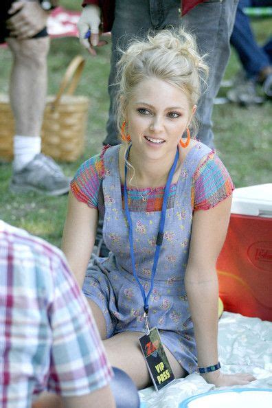 anna sophia robb naked|AnnaSophia Robb Underwear Scene in The Carrie Diaries